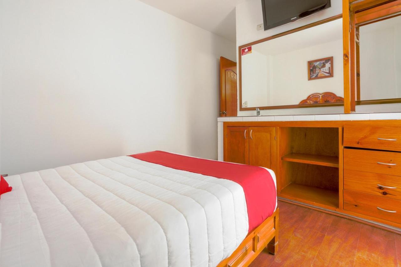 Oyo Hotel Montes, Atlixco Puebla 外观 照片